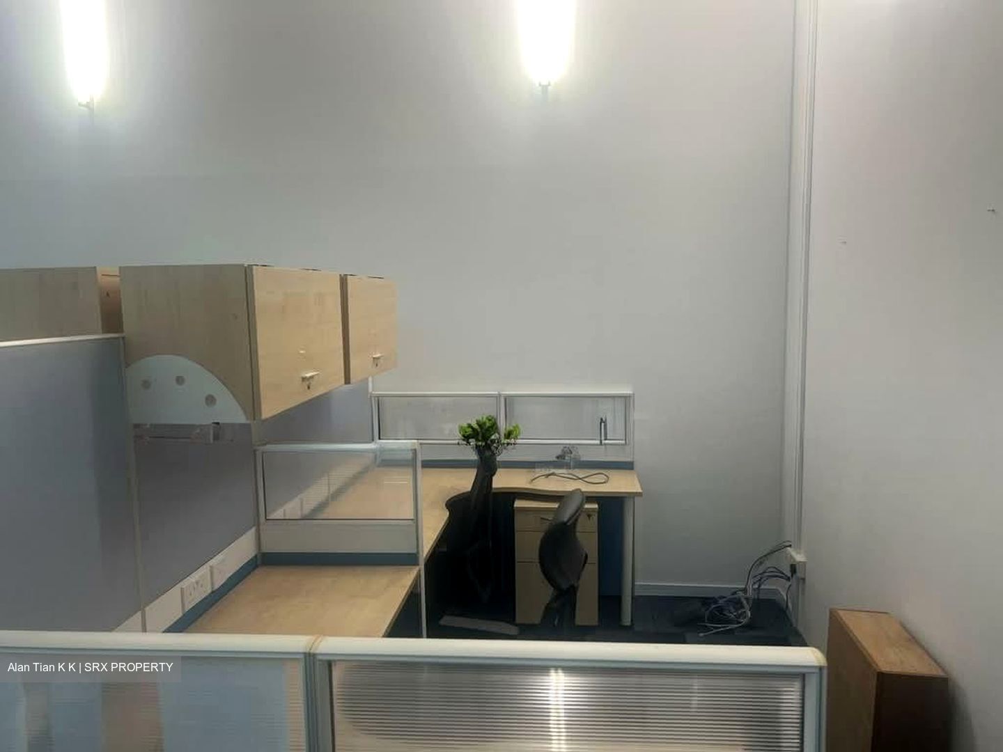 Oxley Tower (D1), Office #598079391